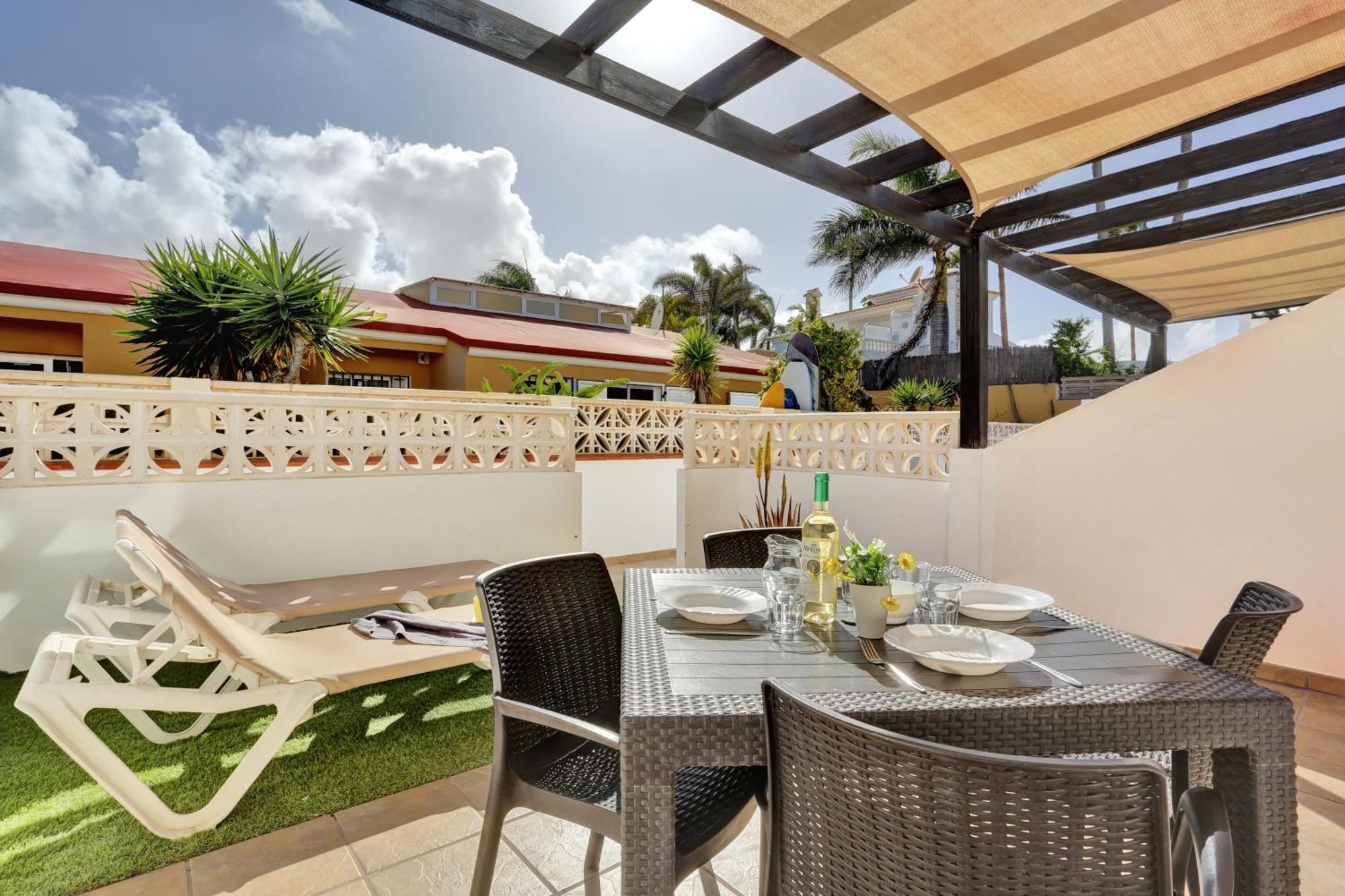 Residencia Lena Appartement Corralejo Buitenkant foto